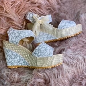 Gorgeous white and silver glitter wedges